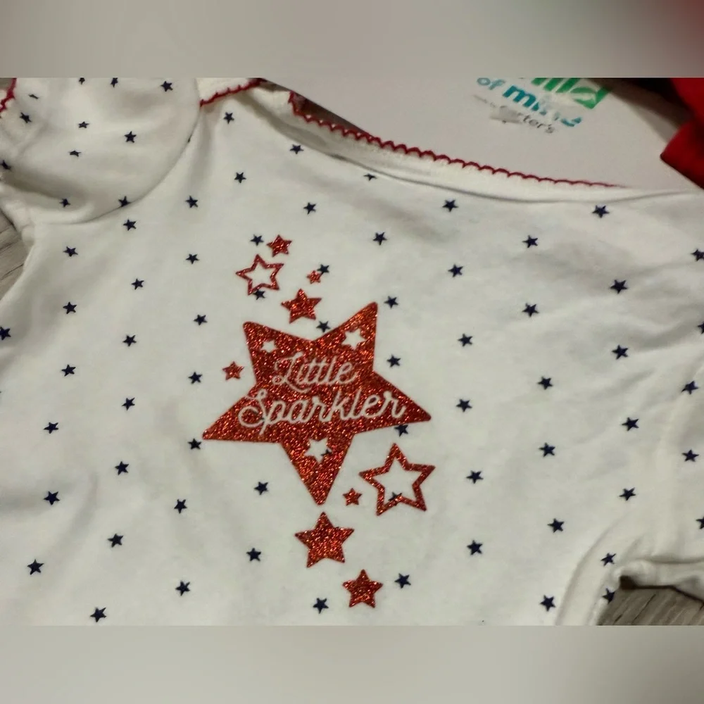 Child of Mine Carter’s Patriotic Baby Bodysuit & Bib Set | 12M - Picture 4 of 4